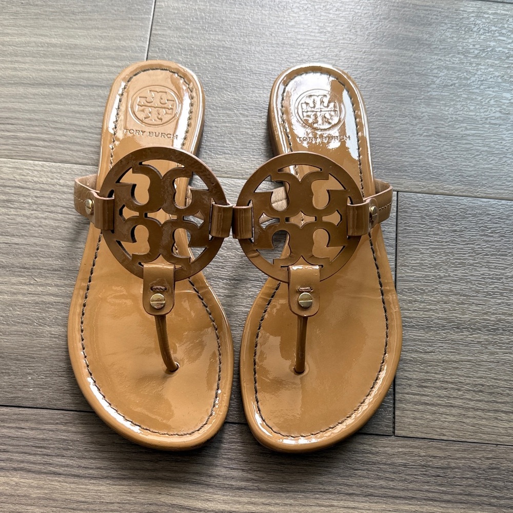 Tory Burch Miller Logo Sandals Tan Leather Thong Sandals Size 8 - Picture 2 of 5